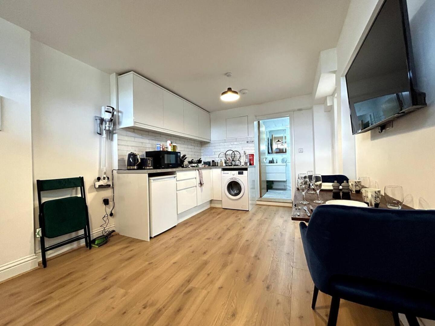 פוטרס בר Private 2 Bed Guest House - Van Parking, M25 & A1 Connections מראה חיצוני תמונה