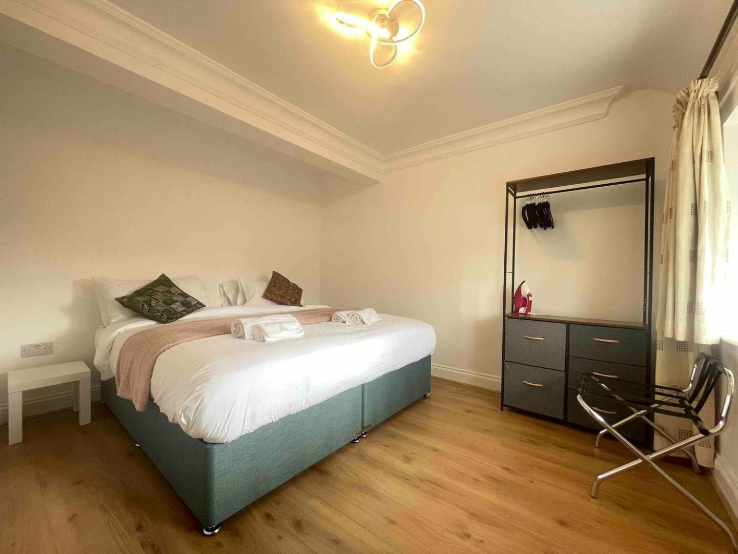 פוטרס בר Private 2 Bed Guest House - Van Parking, M25 & A1 Connections מראה חיצוני תמונה